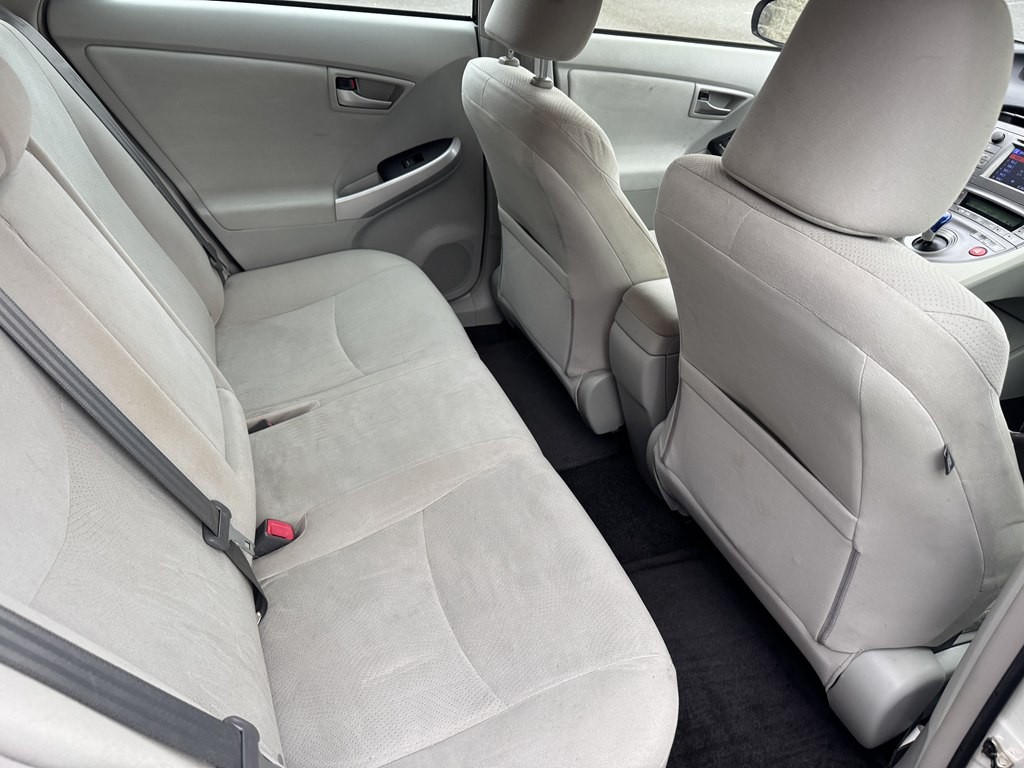 2013 Toyota Prius Image 21