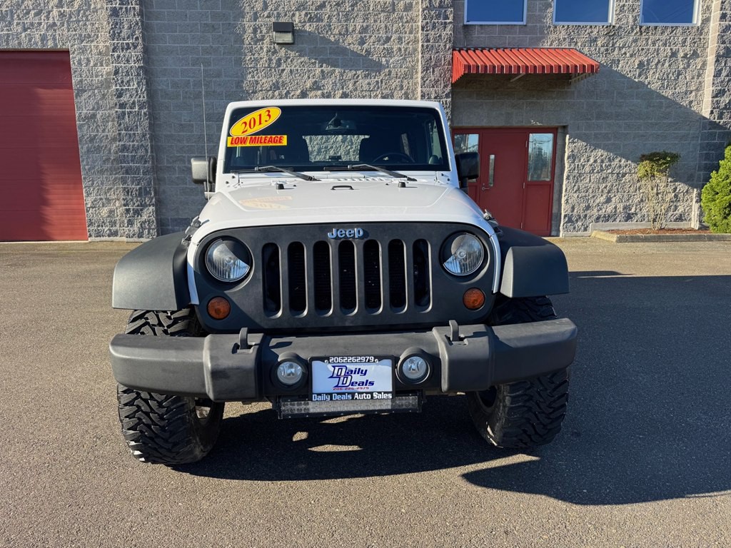2013 Jeep Wrangler Image 9
