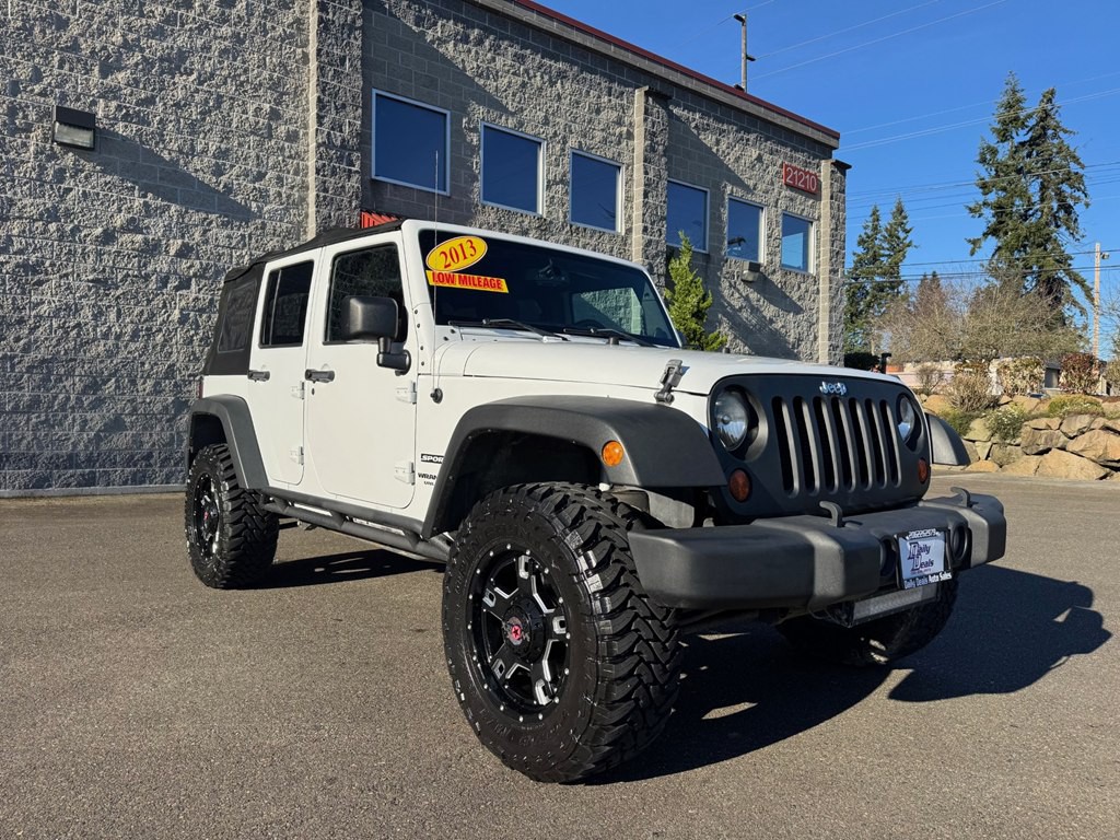 2013 Jeep Wrangler Image 10