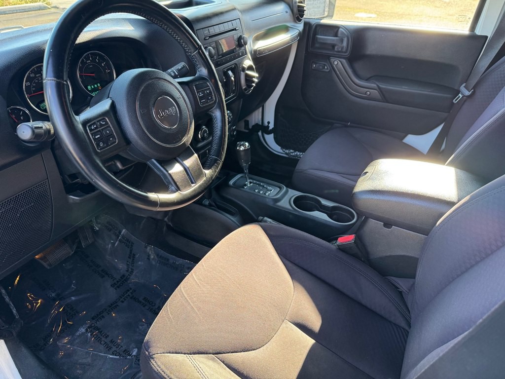 2013 Jeep Wrangler Image 15