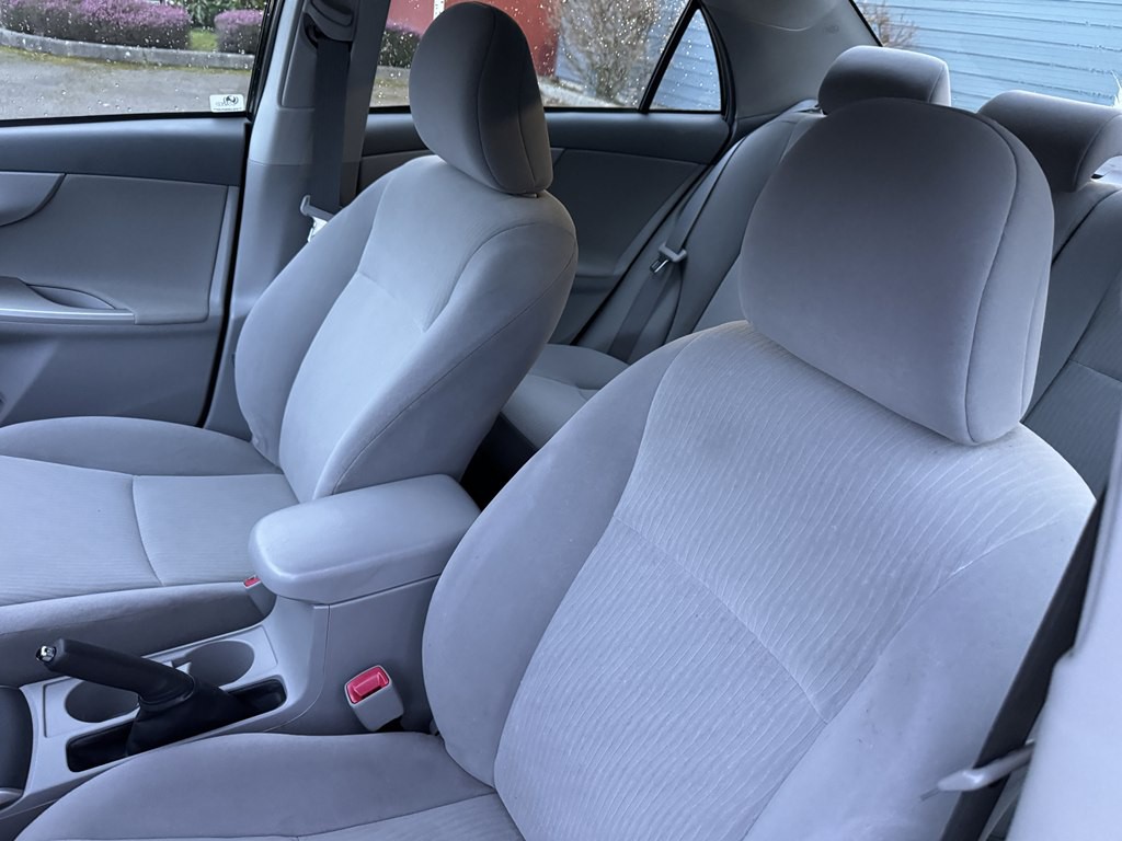 2010 Toyota Corolla Image 14