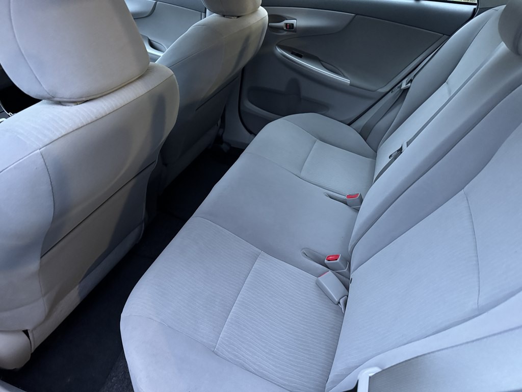 2010 Toyota Corolla Image 17