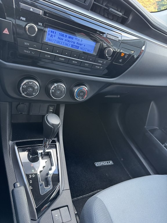 2014 Toyota Corolla Image 23
