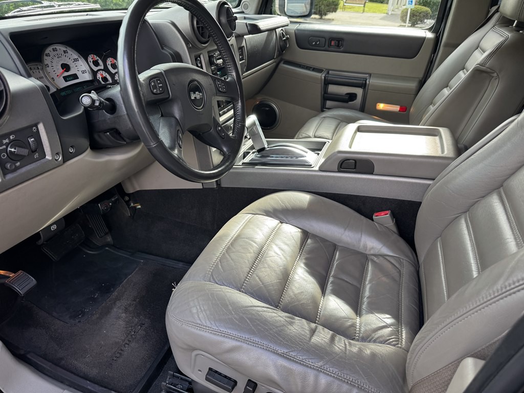 2004 HUMMER H2 Image 17