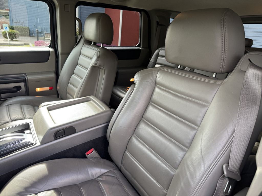 2004 HUMMER H2 Image 18