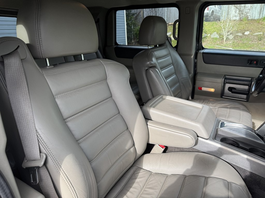 2004 HUMMER H2 Image 21