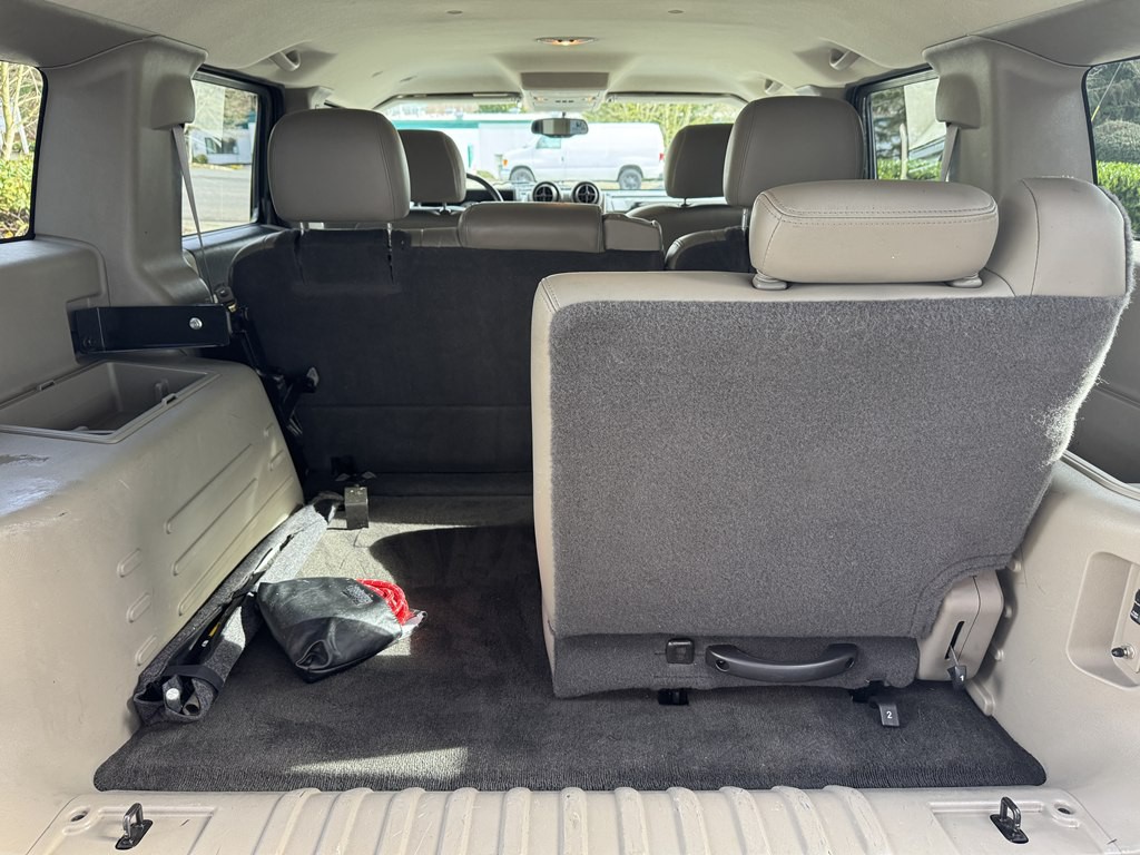 2004 HUMMER H2 Image 26