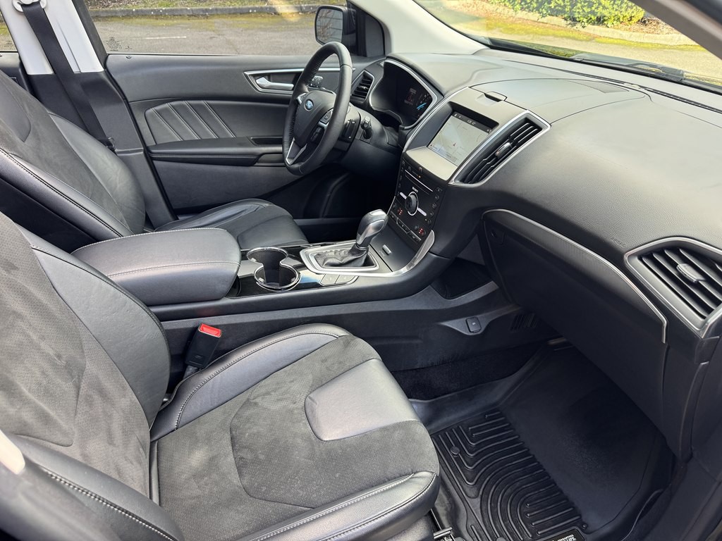 2016 Ford Edge Image 19