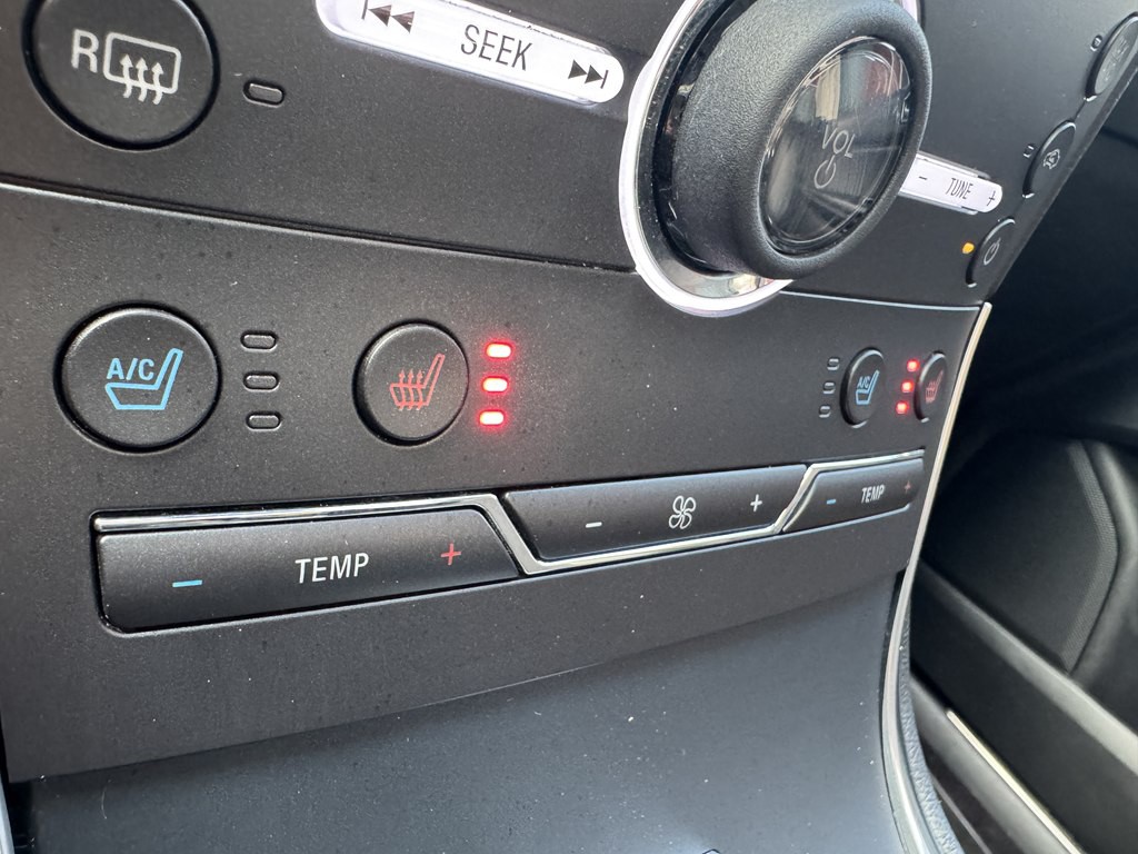 2016 Ford Edge Image 25