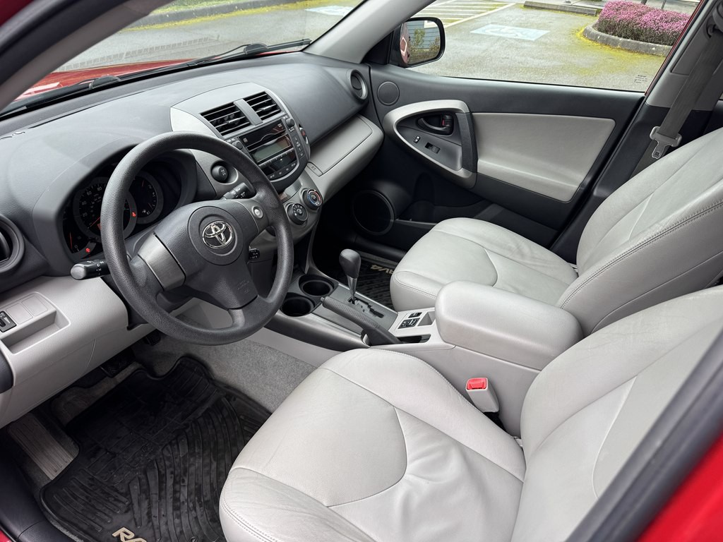 2011 Toyota Rav4 Image 17