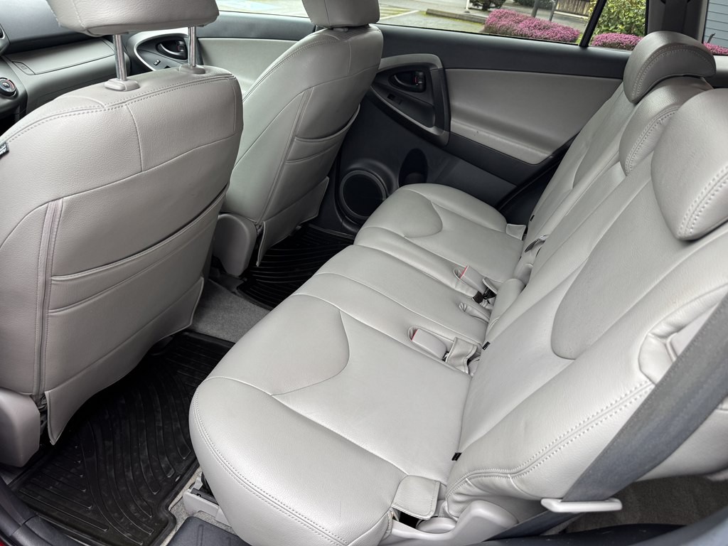 2011 Toyota Rav4 Image 19