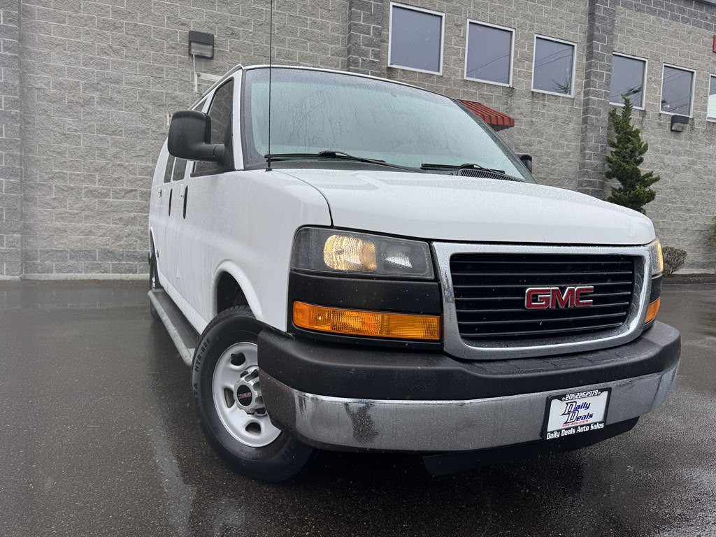 2014 GMC Savana Image 1