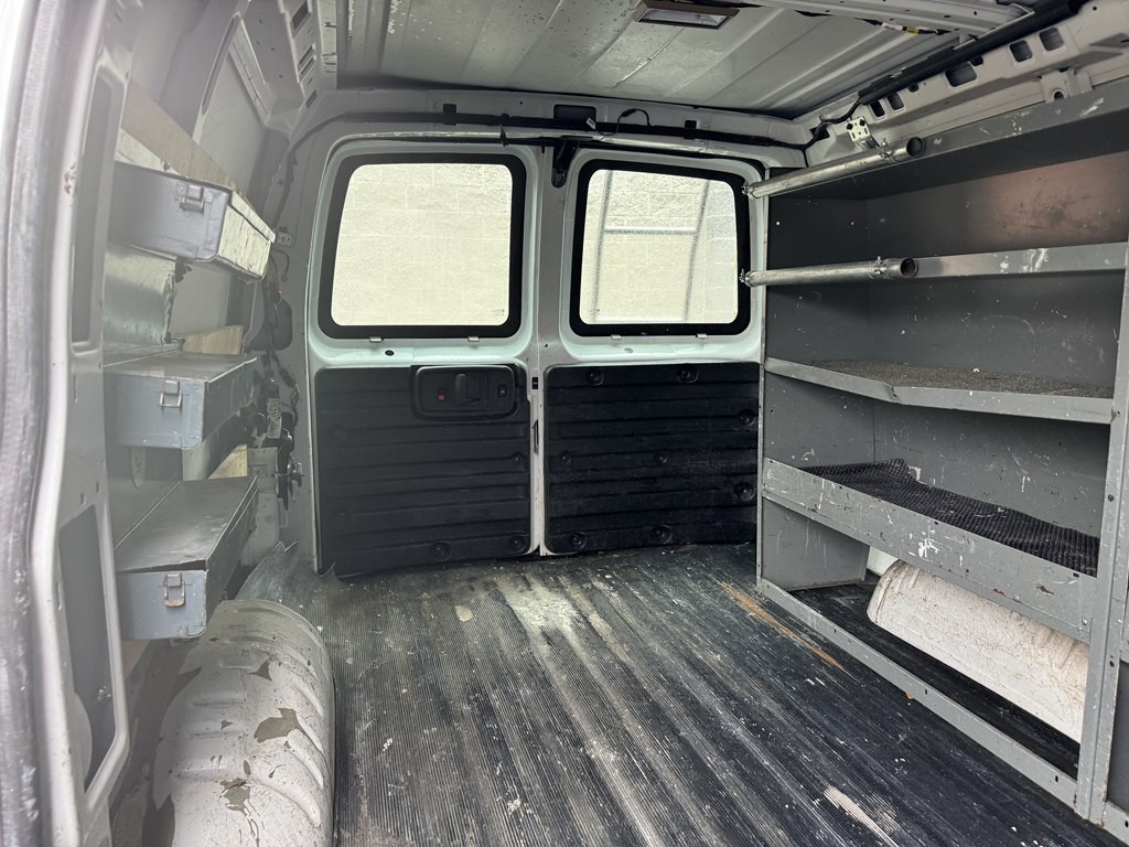 2014 GMC Savana Image 19