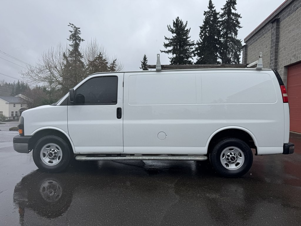 2014 GMC Savana Image 5