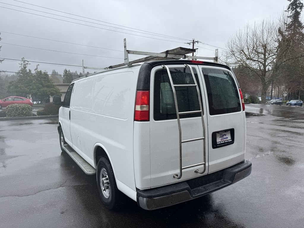 2014 GMC Savana Image 6