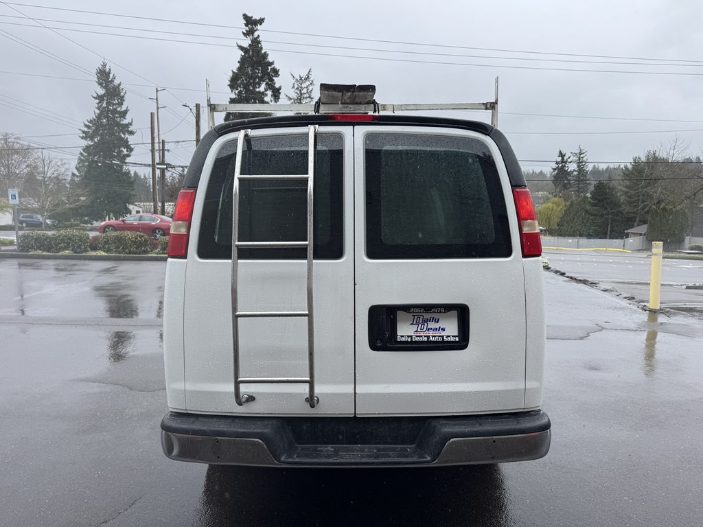 2014 GMC Savana Image 10