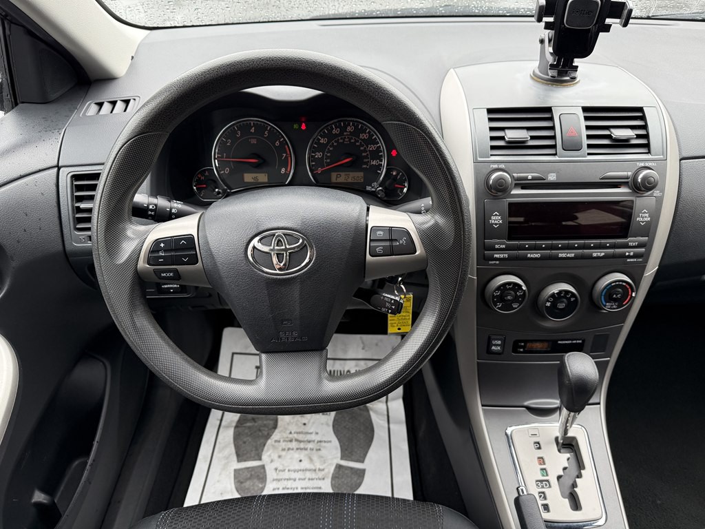 2011 Toyota Corolla Image 12
