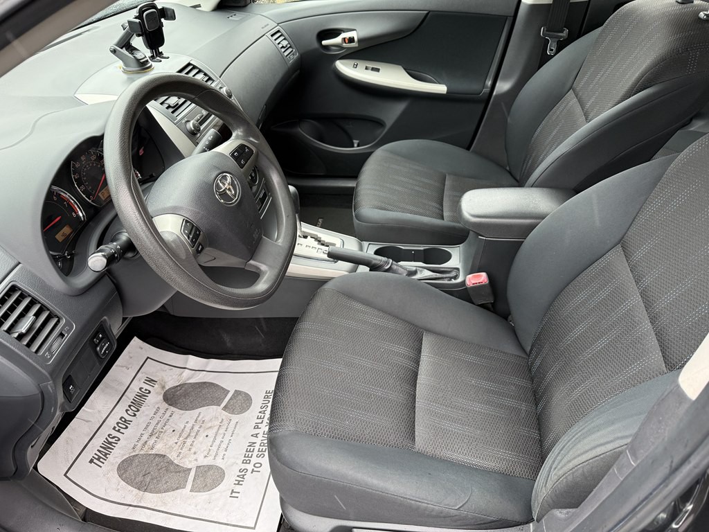 2011 Toyota Corolla Image 13