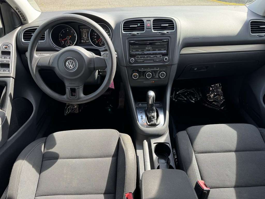 2012 Volkswagen Golf Image 12