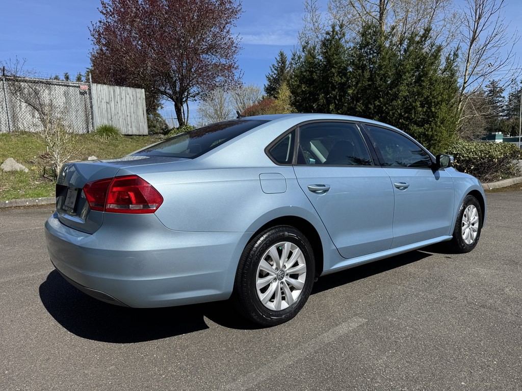 2013 Volkswagen Passat Image 3
