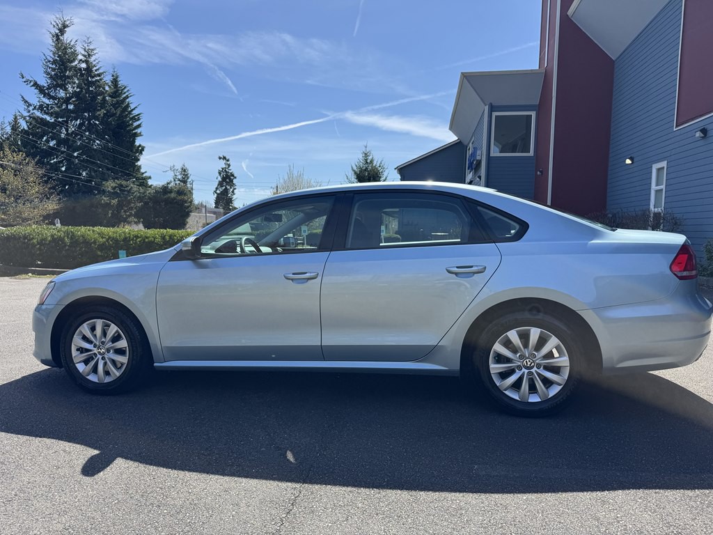 2013 Volkswagen Passat Image 5