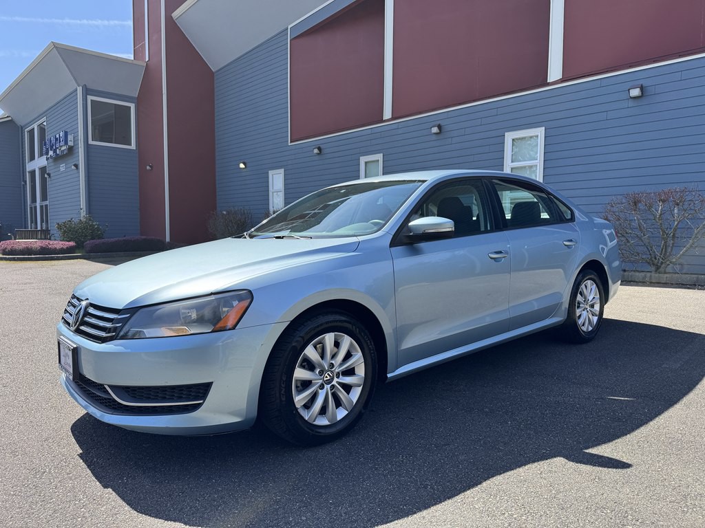 2013 Volkswagen Passat Image 8