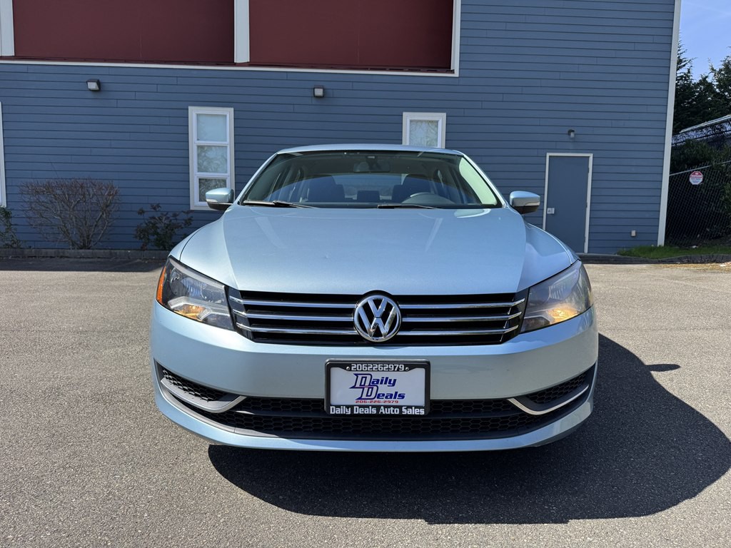 2013 Volkswagen Passat Image 12
