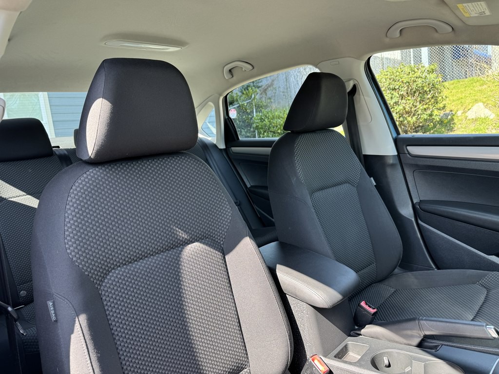 2013 Volkswagen Passat Image 18