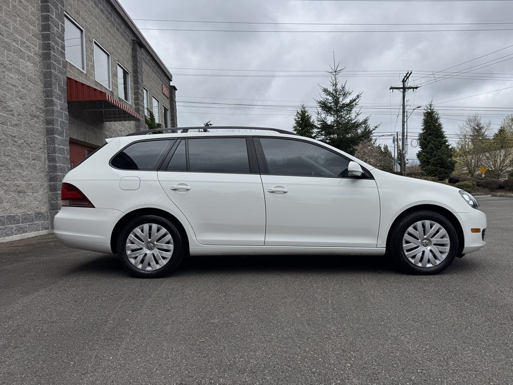 2013 Volkswagen Jetta Image 2