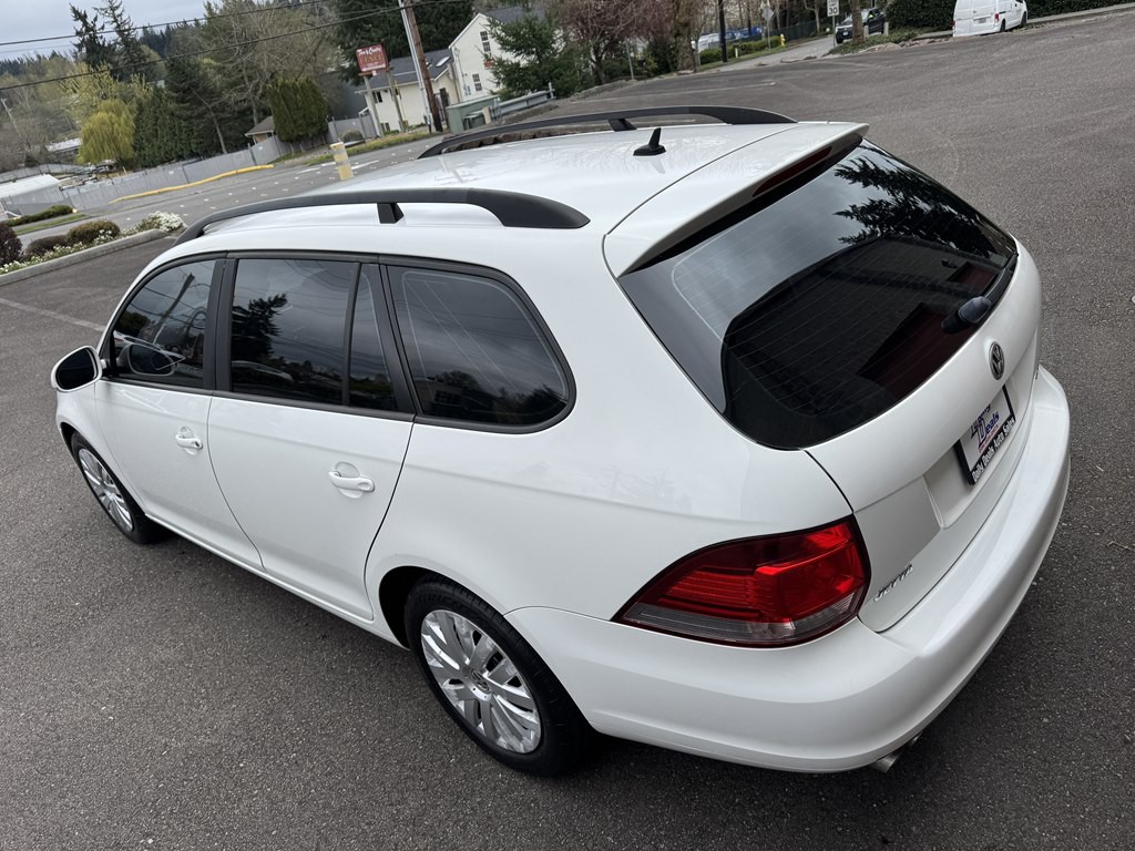 2013 Volkswagen Jetta Image 12
