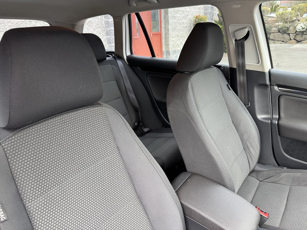 2013 Volkswagen Jetta Image 16