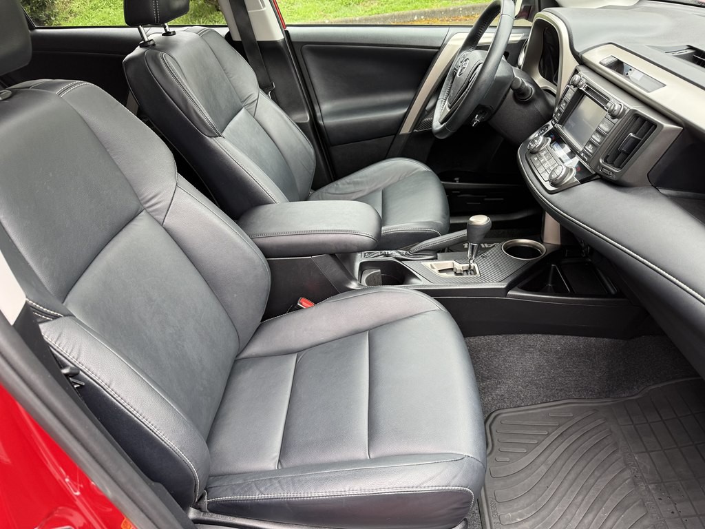 2015 Toyota Rav4 Image 14