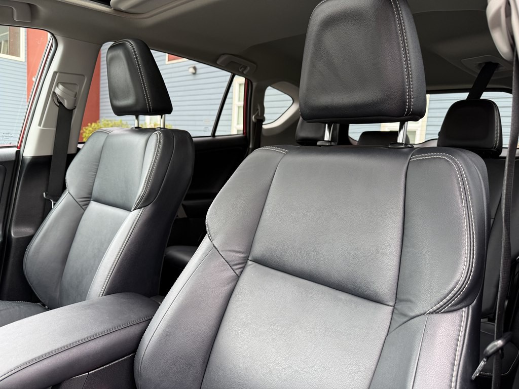 2015 Toyota Rav4 Image 15