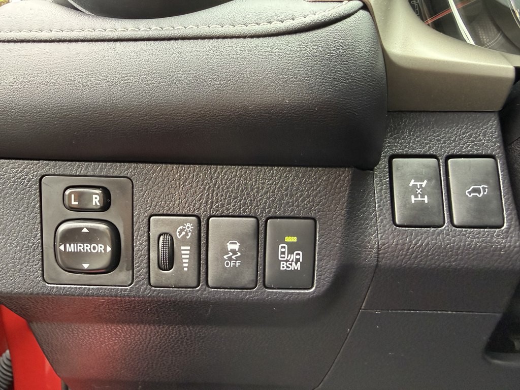 2015 Toyota Rav4 Image 23