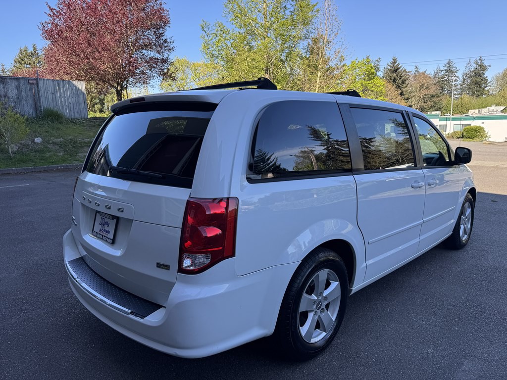 2013 Dodge Grand Caravan Image 3