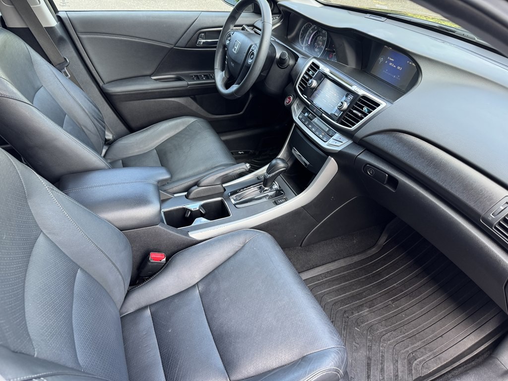2015 Honda Accord Image 13