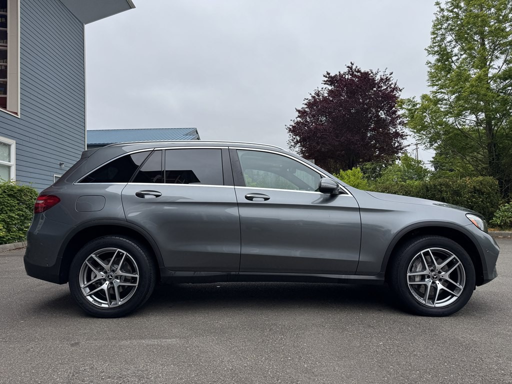 2017 Mercedes-Benz GLC-Class Image 2