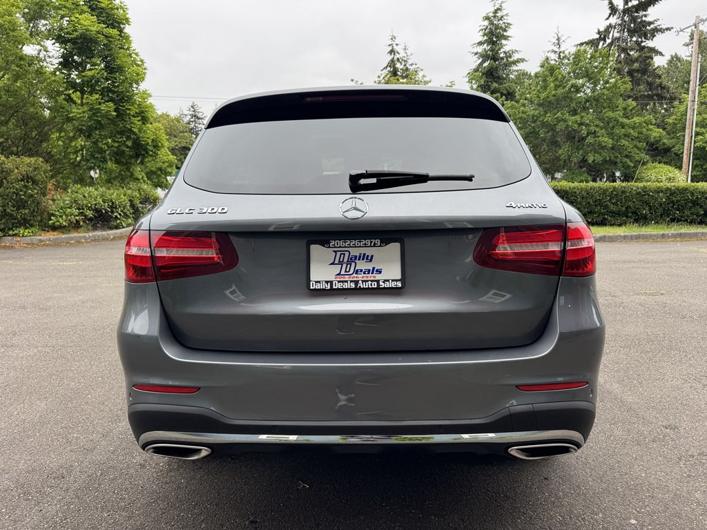 2017 Mercedes-Benz GLC-Class Image 9