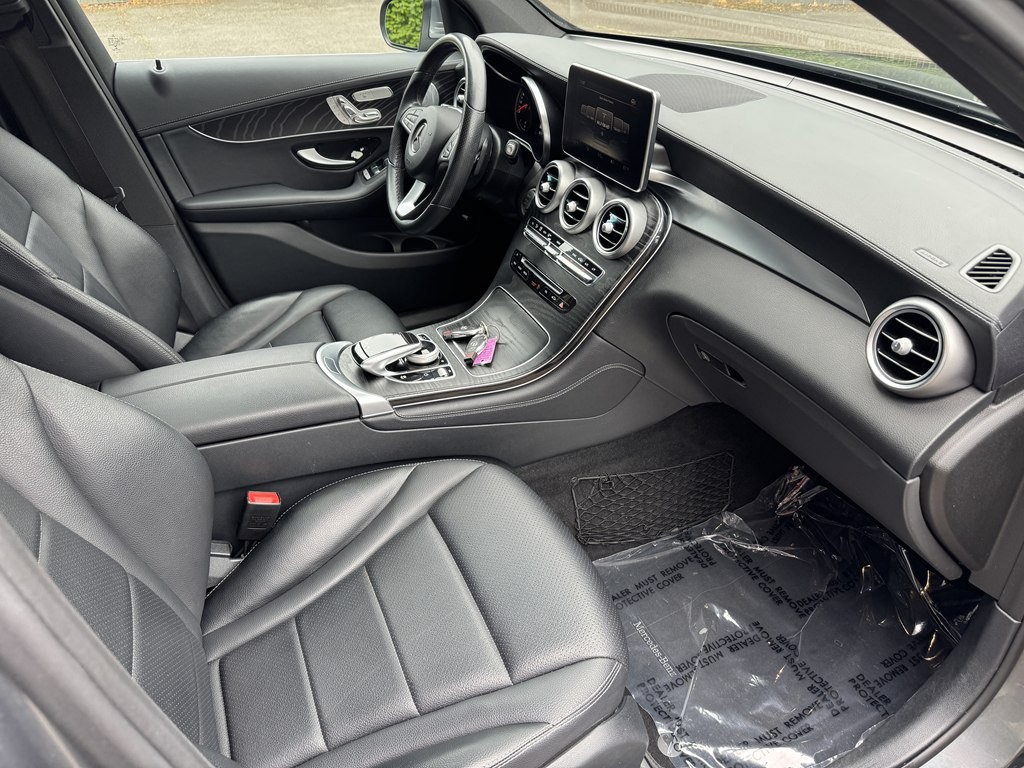 2017 Mercedes-Benz GLC-Class Image 16