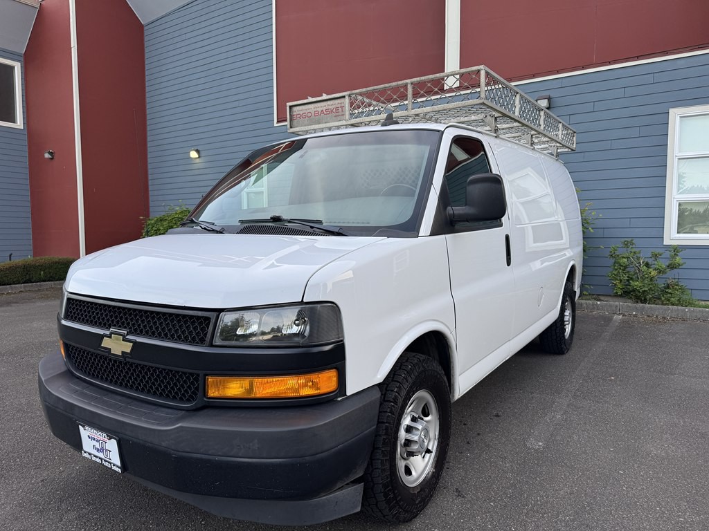 2018 Chevrolet Express Image 4