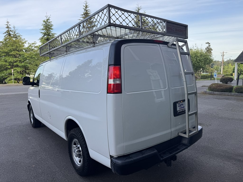 2018 Chevrolet Express Image 6