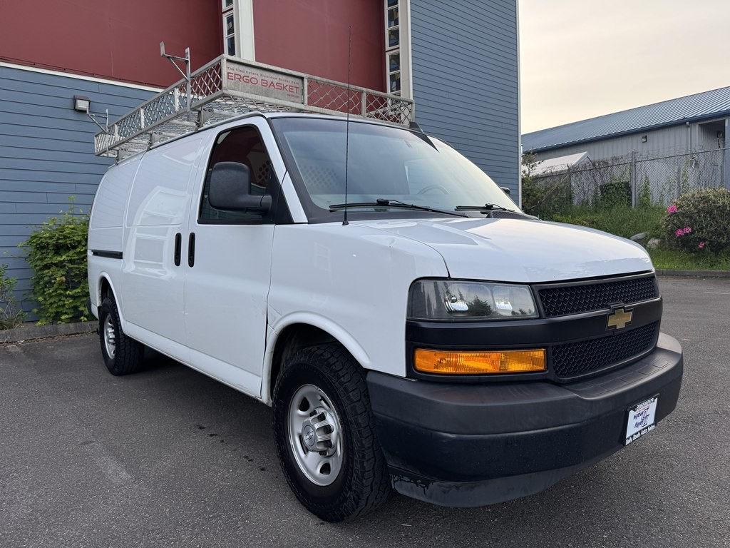 2018 Chevrolet Express Image 10