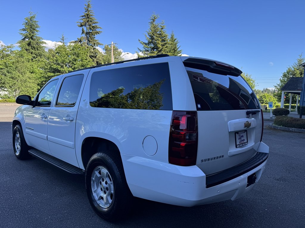 2007 Chevrolet Suburban Image 6
