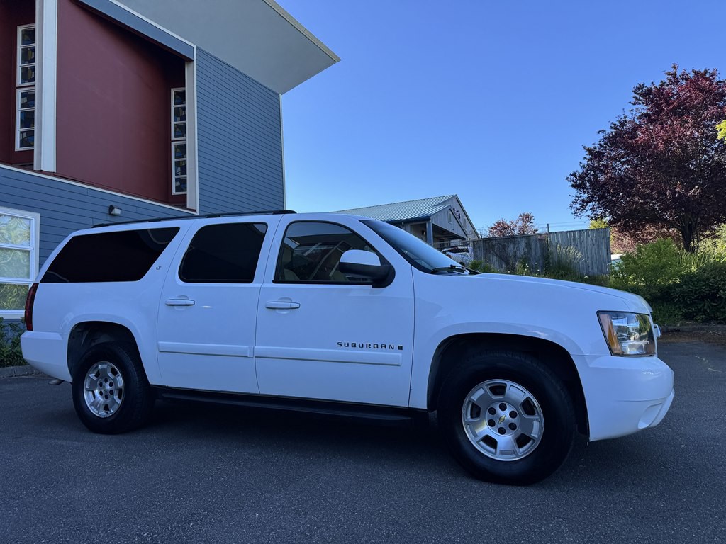 2007 Chevrolet Suburban Image 7