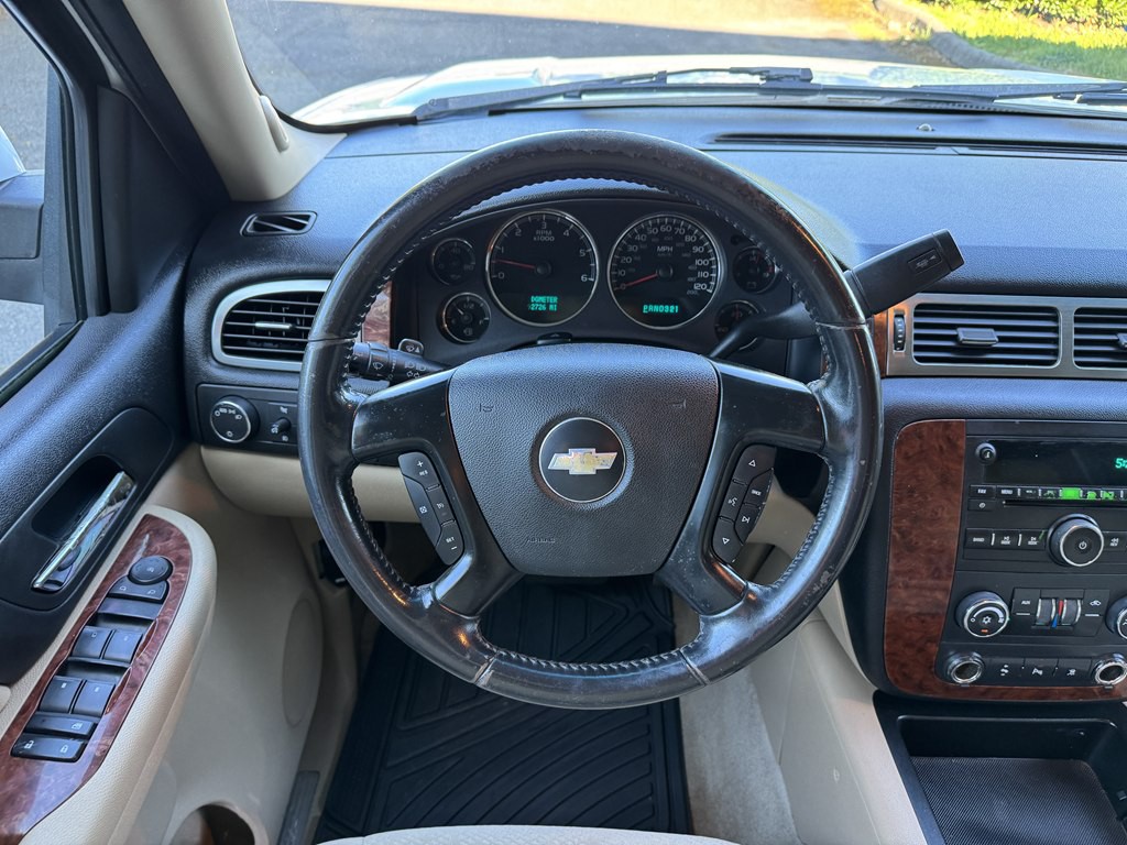 2007 Chevrolet Suburban Image 17