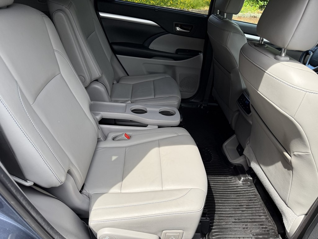 2018 Toyota Highlander Image 18