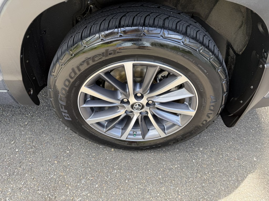 2018 Toyota Highlander Image 26