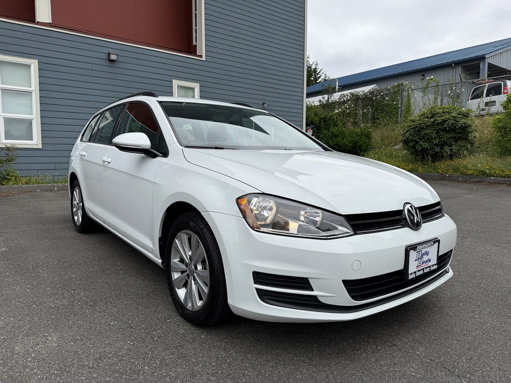 2017 Volkswagen Golf Image 3