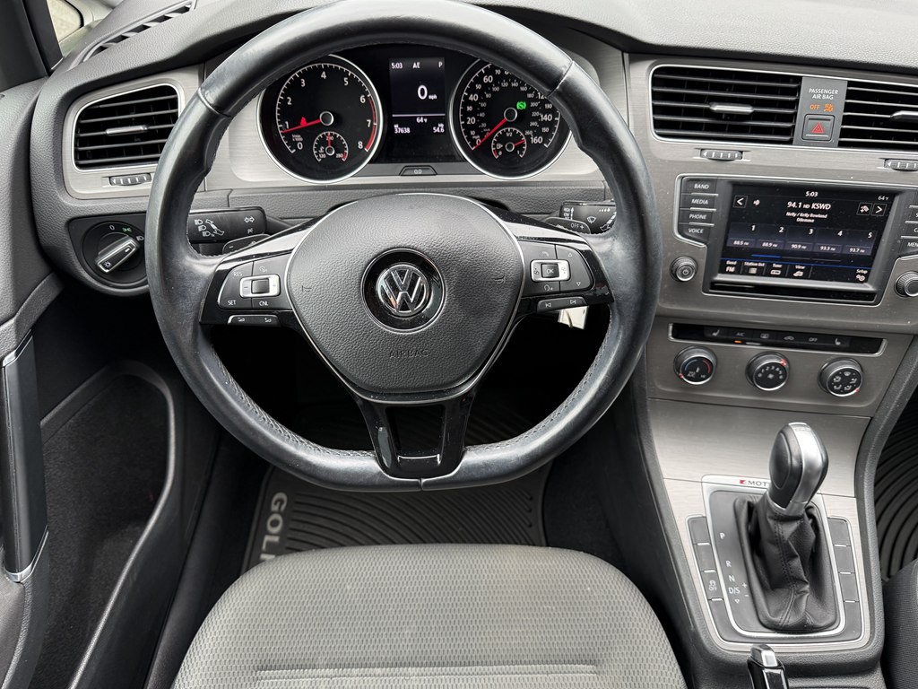2017 Volkswagen Golf Image 15