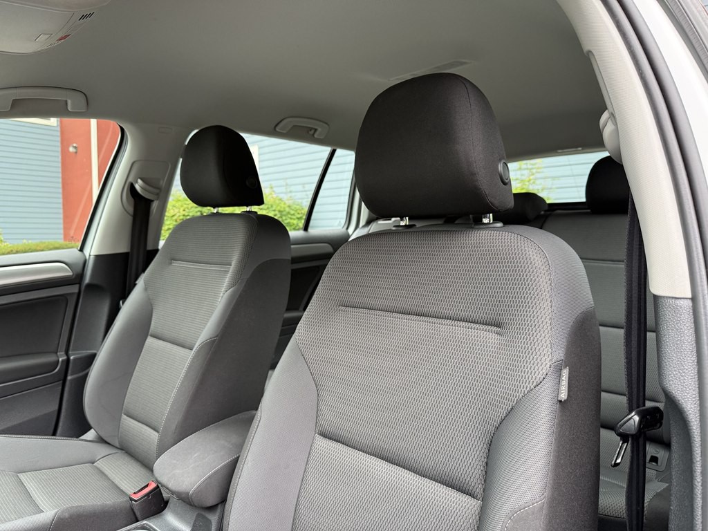 2017 Volkswagen Golf Image 17